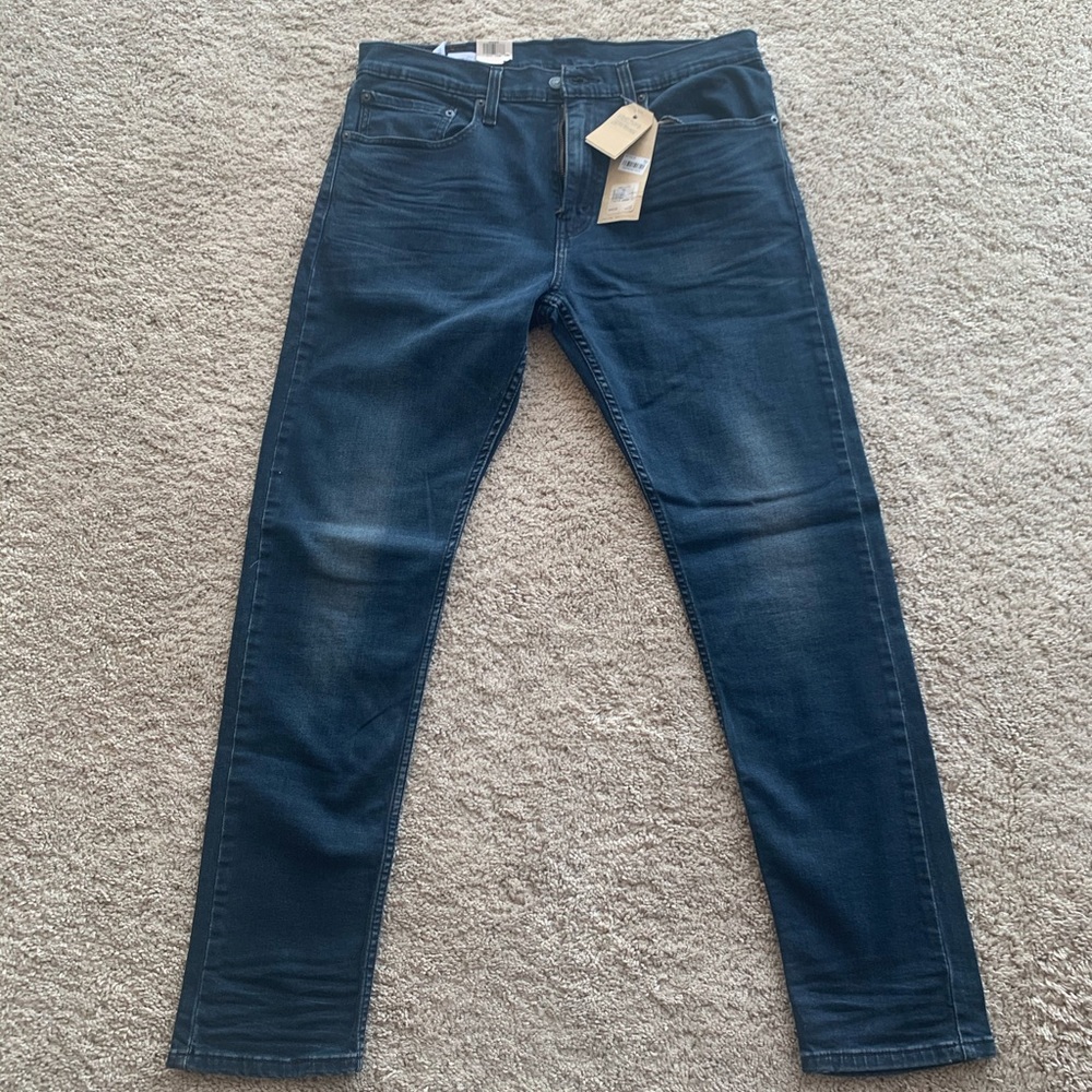Men’s Levis jeans